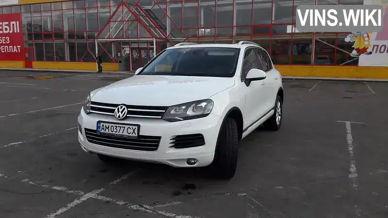 Позашляховик / Кросовер Volkswagen Touareg 2012 3 л. Автомат обл. Житомирська, Житомир - Фото 1/21