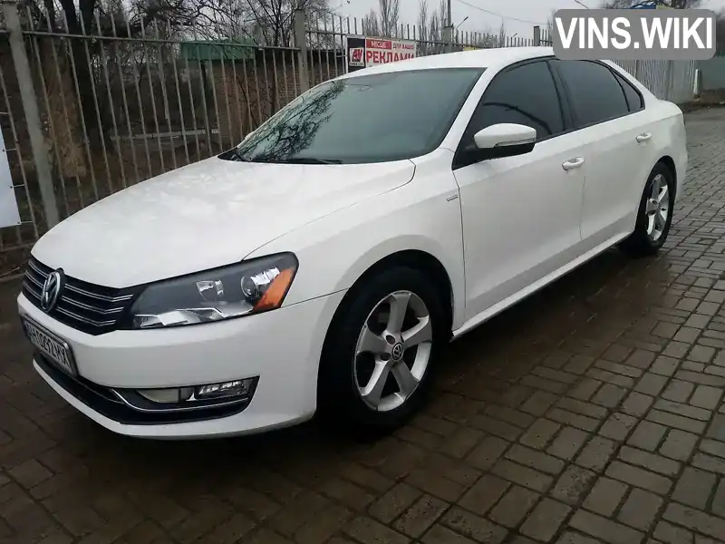 Седан Volkswagen Passat 2014 1.8 л. Автомат обл. Хмельницька, Нетішин - Фото 1/13