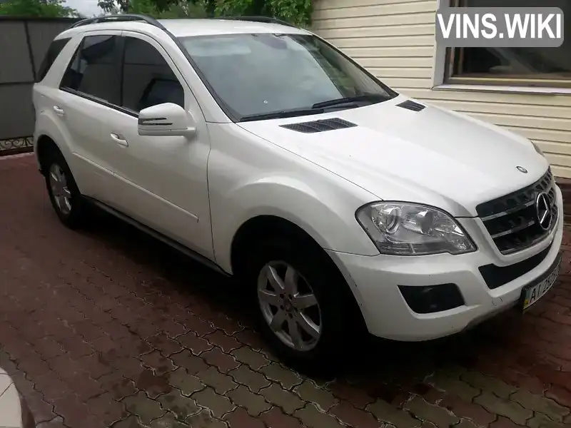 Позашляховик / Кросовер Mercedes-Benz M-Class 2010 3 л. Автомат обл. Київська, Київ - Фото 1/21