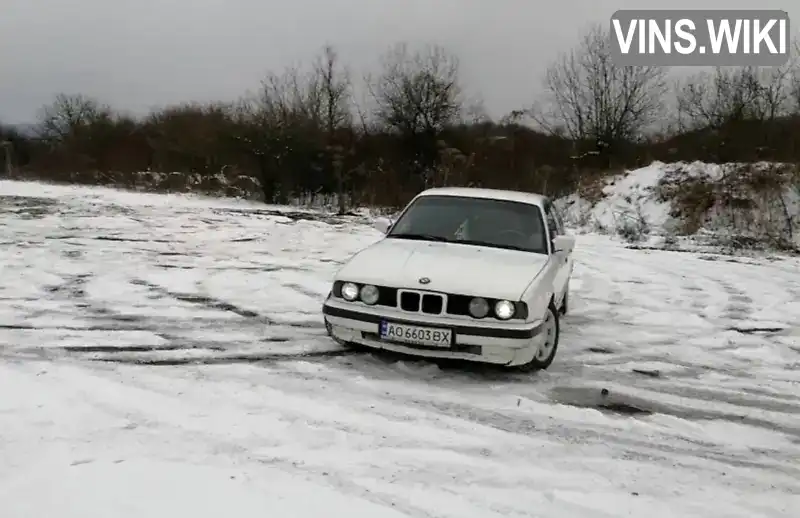 Седан BMW 5 Series 1990 2.4 л. Ручна / Механіка обл. Закарпатська, Ужгород - Фото 1/9