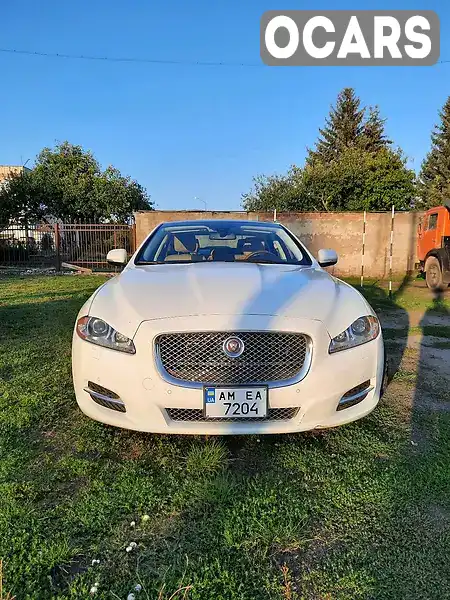 Седан Jaguar XJ 2013 3 л. Автомат обл. Житомирська, Романів - Фото 1/21