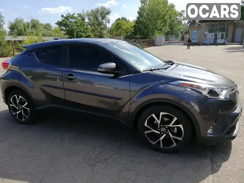 Позашляховик / Кросовер Toyota C-HR 2018 2 л. Варіатор обл. Донецька, Дружківка - Фото 1/21