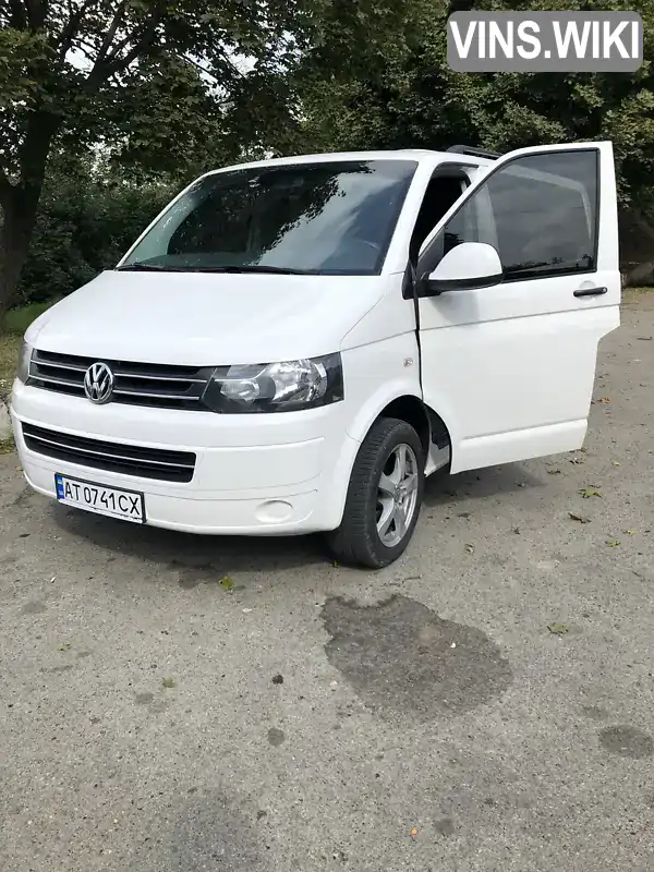 Минивэн Volkswagen Transporter 2015 2 л. Ручная / Механика обл. Ивано-Франковская, Ивано-Франковск - Фото 1/14