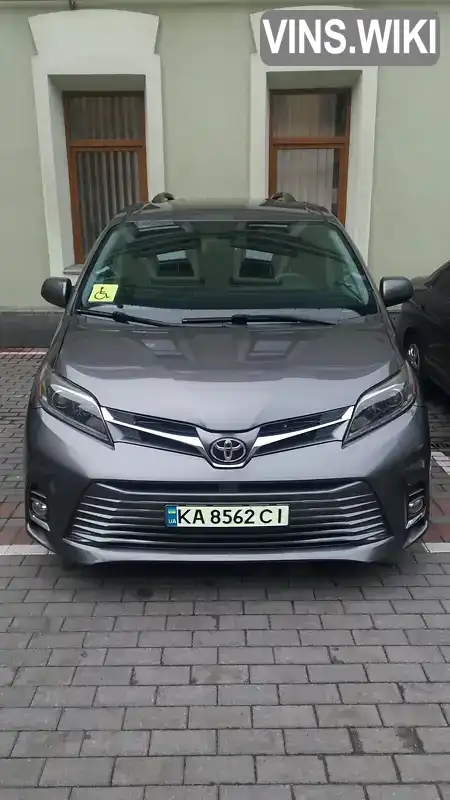 Минивэн Toyota Sienna 2017 3.5 л. Типтроник обл. Киевская, Киев - Фото 1/21