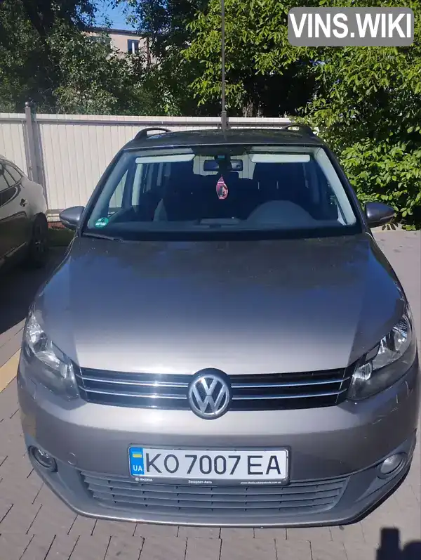 Мінівен Volkswagen Touran 2010 2 л. Ручна / Механіка обл. Закарпатська, Свалява - Фото 1/13