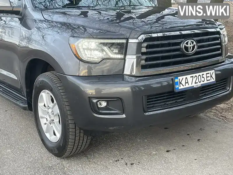 Внедорожник / Кроссовер Toyota Sequoia 2017 5.7 л. Автомат обл. Киевская, Киев - Фото 1/13