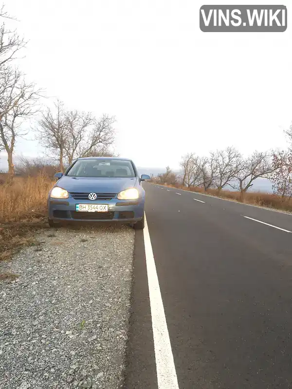 Хетчбек Volkswagen Golf 2004 1.6 л. Ручна / Механіка обл. Одеська, Подільськ (Котовськ) - Фото 1/10