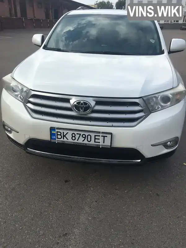 Позашляховик / Кросовер Toyota Highlander 2013 3.5 л. Автомат обл. Рівненська, Рівне - Фото 1/9