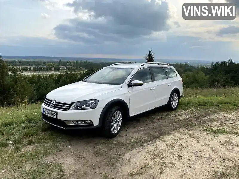 Универсал Volkswagen Passat 2012 2 л. Ручная / Механика обл. Ровенская, Вараш (Кузнецовск) - Фото 1/21