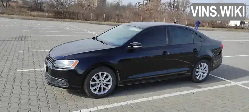 Седан Volkswagen Jetta 2011 2.5 л. Автомат обл. Чернівецька, Чернівці - Фото 1/9