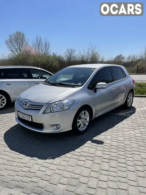 Ліфтбек Toyota Auris 2011 null_content л. Робот обл. Закарпатська, Мукачево - Фото 1/12