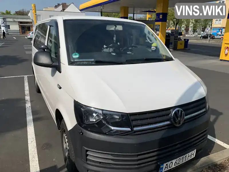 Мінівен Volkswagen Transporter 2016 2 л. Ручна / Механіка обл. Закарпатська, Мукачево - Фото 1/8