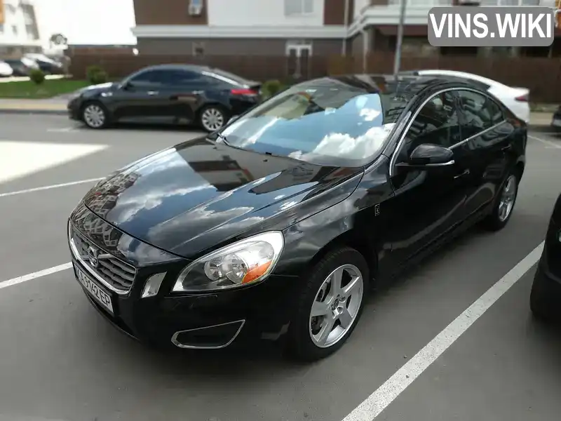 Седан Volvo S60 2012 2.52 л. Автомат обл. Київська, Вишневе - Фото 1/21