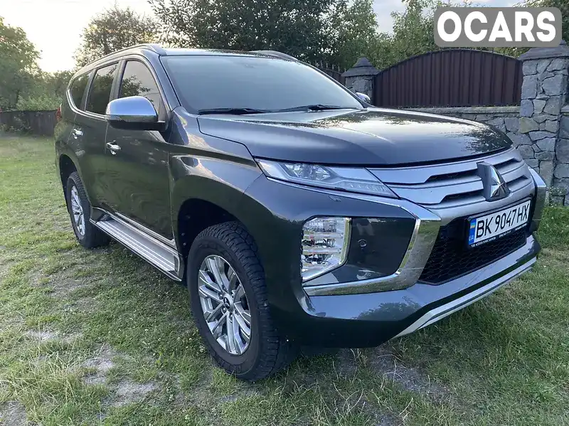 Внедорожник / Кроссовер Mitsubishi Pajero Sport 2020 2.4 л. Автомат обл. Ровенская, Ровно - Фото 1/21