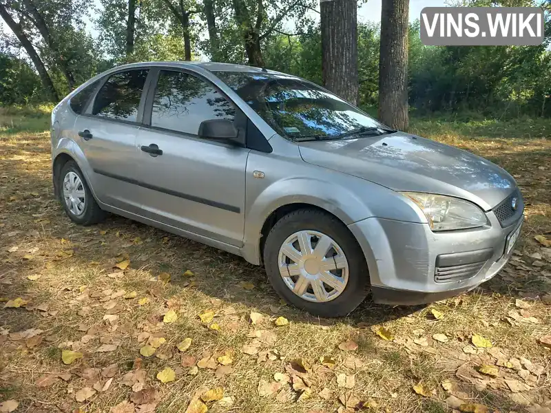 Хэтчбек Ford Focus 2005 1.6 л. Ручная / Механика обл. Закарпатская, Тячев - Фото 1/8