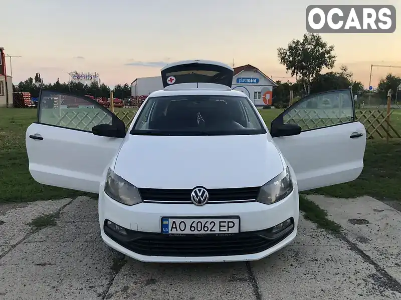 Хетчбек Volkswagen Polo 2015 1.2 л. Ручна / Механіка обл. Закарпатська, Тячів - Фото 1/20