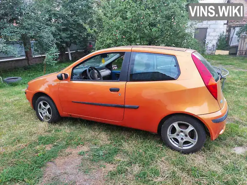 Седан Fiat Punto 2002 1.2 л. Ручная / Механика обл. Волынская, Луцк - Фото 1/8