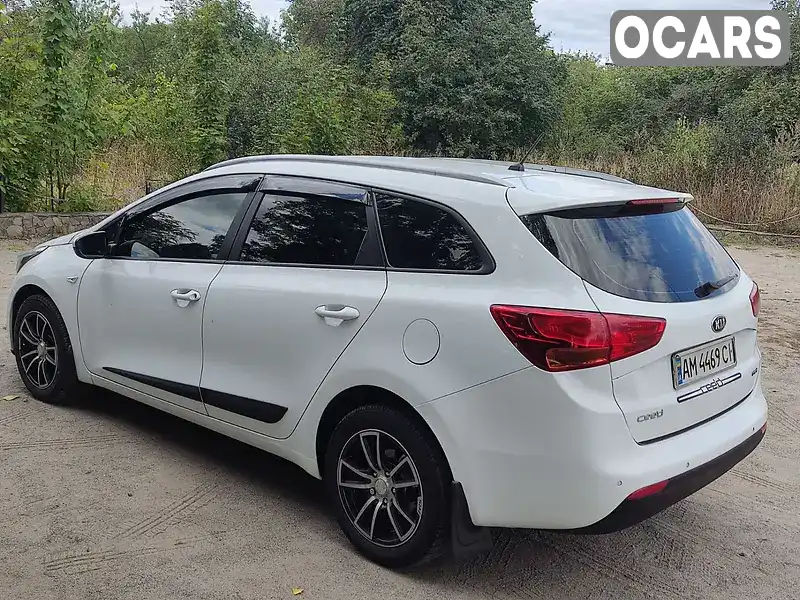 Універсал Kia Ceed 2014 1.6 л. Ручна / Механіка обл. Житомирська, Бердичів - Фото 1/15