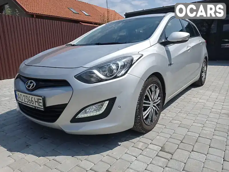 Универсал Hyundai i30 2013 1.6 л. Ручная / Механика обл. Закарпатская, Ужгород - Фото 1/13