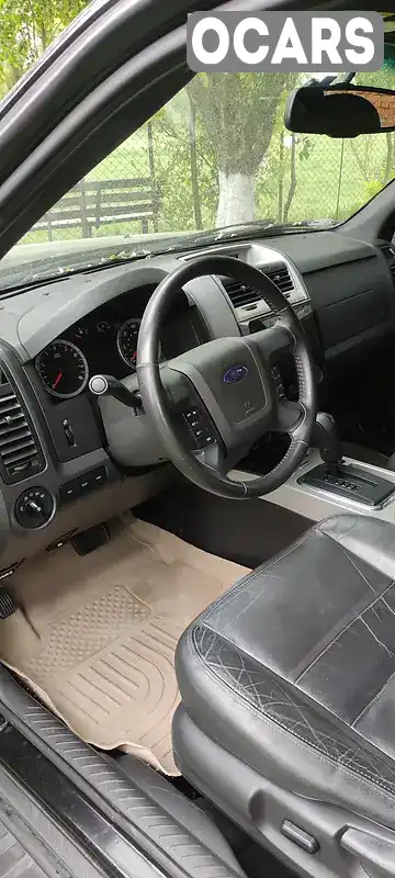 Позашляховик / Кросовер Ford Escape 2011 3 л. Автомат обл. Львівська, Львів - Фото 1/11