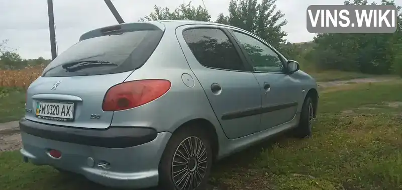 Хетчбек Peugeot 206 2005 1.4 л. Ручна / Механіка обл. Кіровоградська, Благовіщенське (Ульяновка) - Фото 1/17