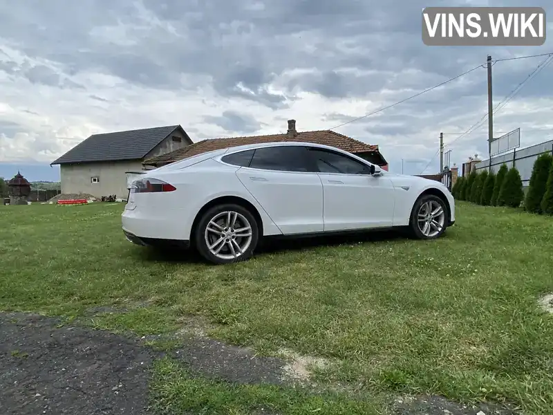 Лифтбек Tesla Model S 2013 null_content л. Автомат обл. Черновицкая, Черновцы - Фото 1/14