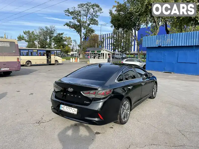 Седан Hyundai Sonata 2019 2 л. Автомат обл. Львівська, Львів - Фото 1/21