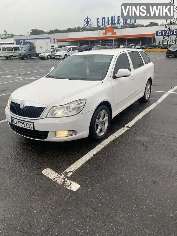 Универсал Skoda Octavia 2011 2 л. Робот обл. Закарпатская, Ужгород - Фото 1/21