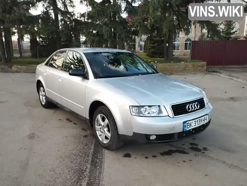 Седан Audi A4 2001 1.6 л. Ручна / Механіка обл. Рівненська, Рівне - Фото 1/13