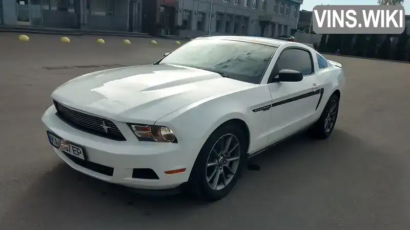 Купе Ford Mustang 2011 3.7 л. Автомат обл. Киевская, Киев - Фото 1/9