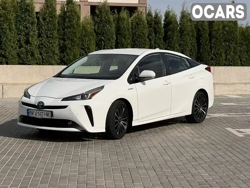 Лифтбек Toyota Prius 2019 1.8 л. Автомат обл. Ровенская, Ровно - Фото 1/15