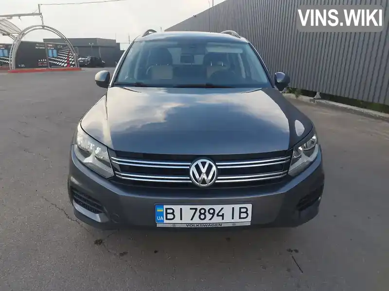 WVGAV7AX9GW586033 Volkswagen Tiguan 2016 Позашляховик / Кросовер 2 л. Фото 2