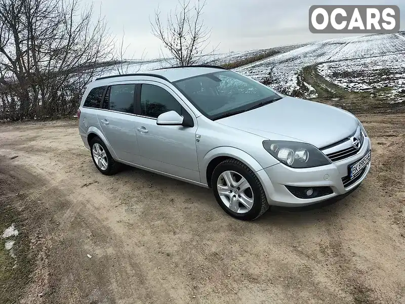 W0L0AHL35A2069286 Opel Astra 2010 Универсал 1.7 л. Фото 1