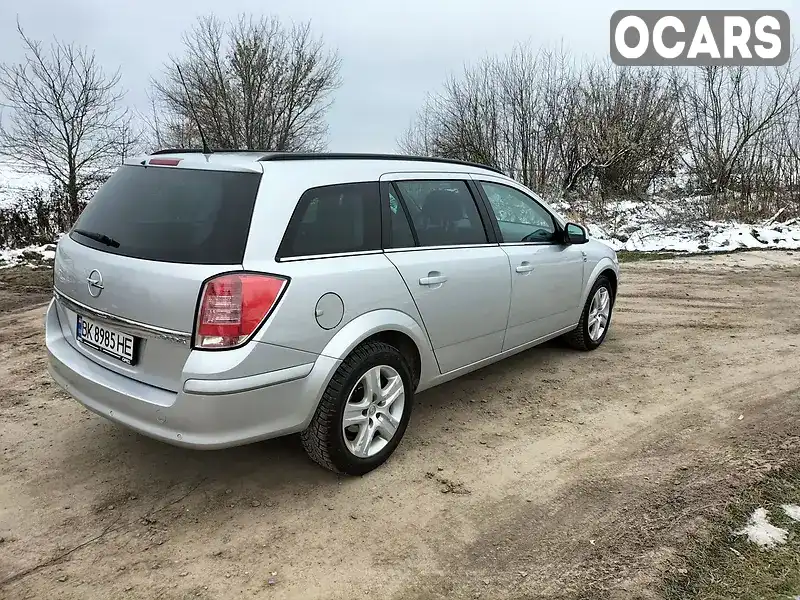 W0L0AHL35A2069286 Opel Astra 2010 Універсал 1.7 л. Фото 2