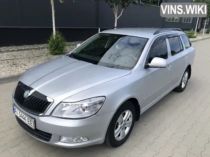 Универсал Skoda Octavia 2010 1.4 л. Ручная / Механика обл. Киевская, Белая Церковь - Фото 1/15