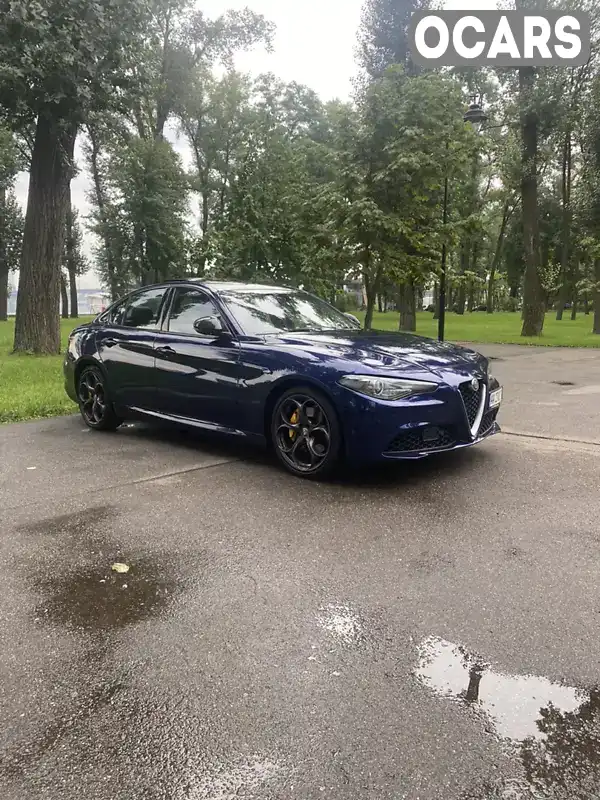 Седан Alfa Romeo Giulia 2018 2 л. Автомат обл. Київська, Київ - Фото 1/21