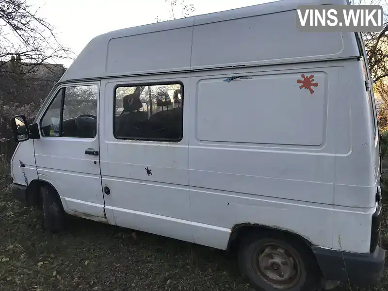 VF1F8AMB519215297 Renault Trafic 1998 Мінівен 2.5 л. Фото 4