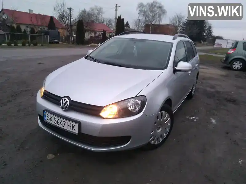 Універсал Volkswagen Golf 2011 1.6 л. Ручна / Механіка обл. Рівненська, Демидівка - Фото 1/19