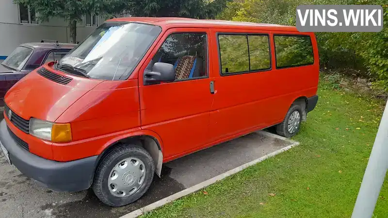 Мінівен Volkswagen Transporter 1996 2.4 л. обл. Закарпатська, Рахів - Фото 1/4