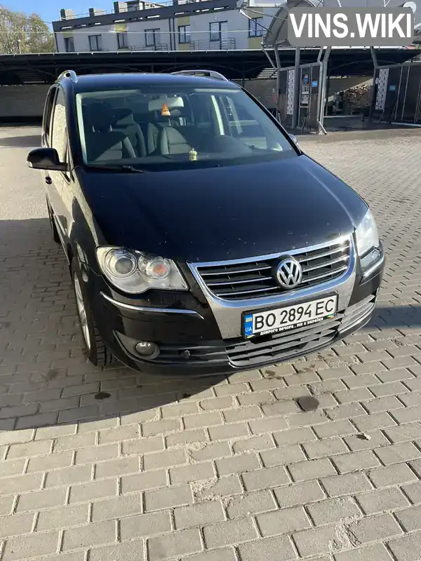 Минивэн Volkswagen Touran 2006 2 л. Ручная / Механика обл. Тернопольская, Тернополь - Фото 1/21