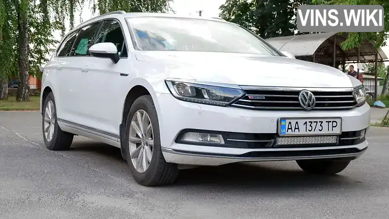 Универсал Volkswagen Passat 2015 2 л. Автомат обл. Киевская, Киев - Фото 1/21