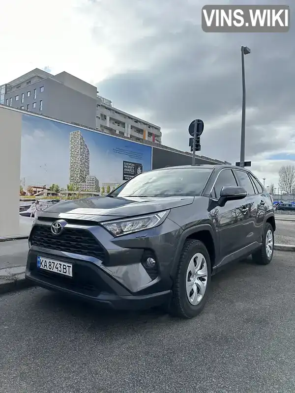 Внедорожник / Кроссовер Toyota RAV4 2019 2 л. обл. Киевская, Киев - Фото 1/21