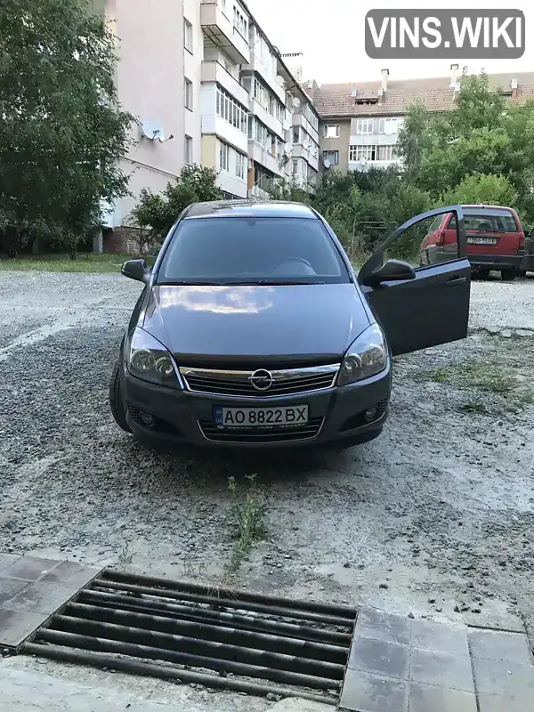 Хэтчбек Opel Astra 2012 1.6 л. Ручная / Механика обл. Закарпатская, Ужгород - Фото 1/5