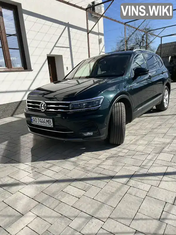 Позашляховик / Кросовер Volkswagen Tiguan 2019 2 л. Автомат обл. Закарпатська, Іршава - Фото 1/13