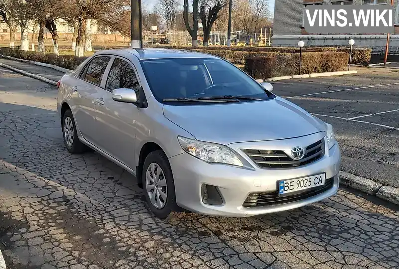 Седан Toyota Corolla 2012 1.3 л. Ручна / Механіка обл. Миколаївська, Первомайськ - Фото 1/8