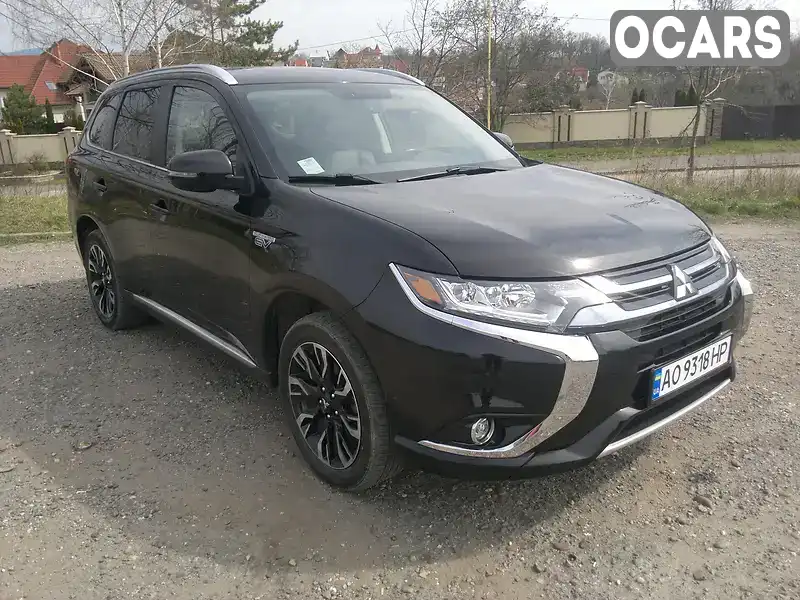 Позашляховик / Кросовер Mitsubishi Outlander 2018 2 л. Варіатор обл. Закарпатська, Ужгород - Фото 1/16