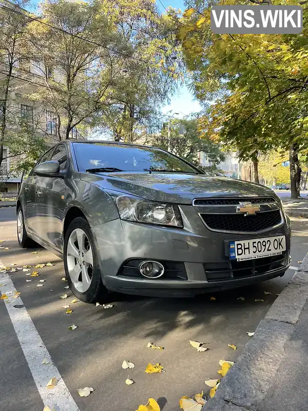 Седан Chevrolet Cruze 2010 1.8 л. Автомат обл. Одеська, Одеса - Фото 1/13