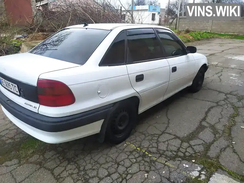 Седан Opel Astra 1994 1.6 л. Ручна / Механіка обл. Дніпропетровська, Кам'янське (Дніпродзержинськ) - Фото 1/21