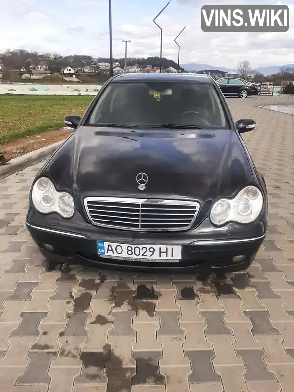 Седан Mercedes-Benz C-Class 2005 3 л. Автомат обл. Закарпатська, Іршава - Фото 1/15