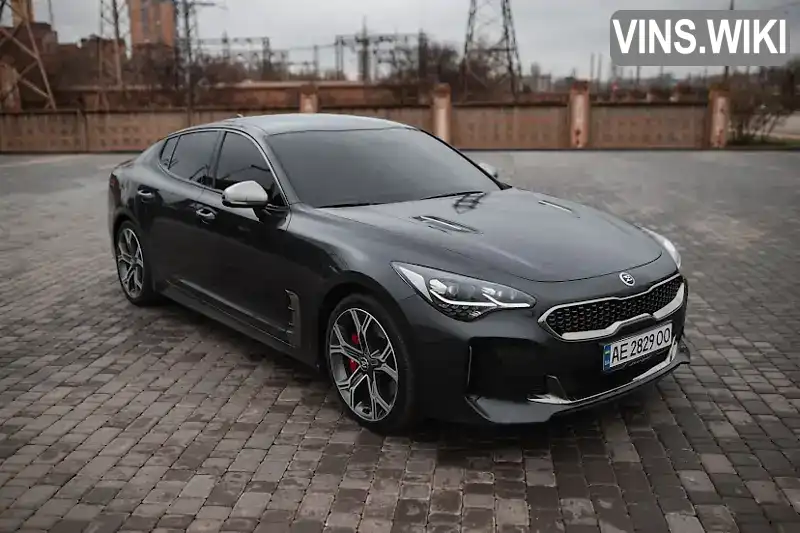 KNAE751CBJS001275 Kia Stinger 2017 Лифтбек 3.3 л. Фото 2